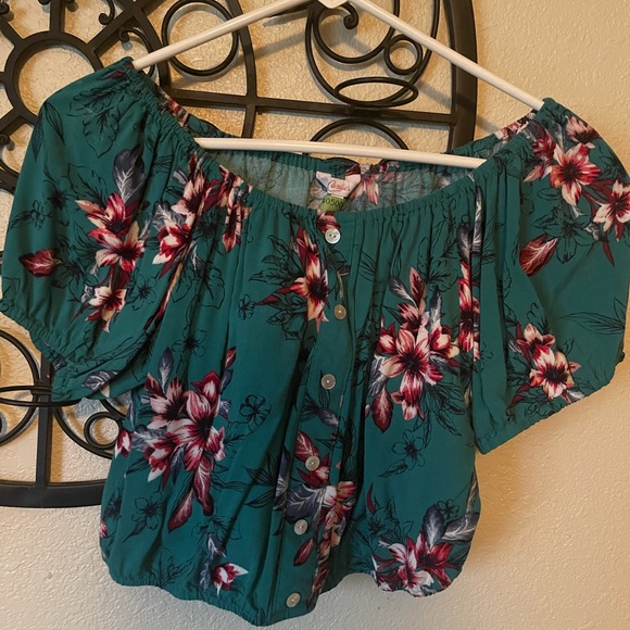 Top - Picture 2 of 4